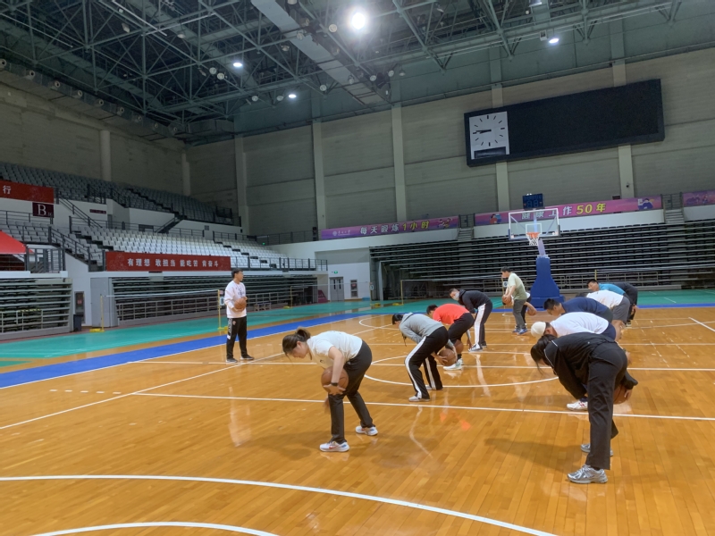 卡内达：弗兰克是浙江队史最优秀外援；刘浩帆出现了韧带伤病