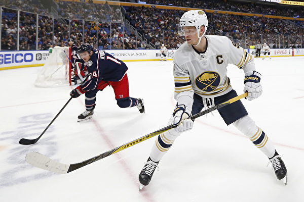 杜兰特谈输球：失误是主要原因，浓眉今天很有侵略性很难限制