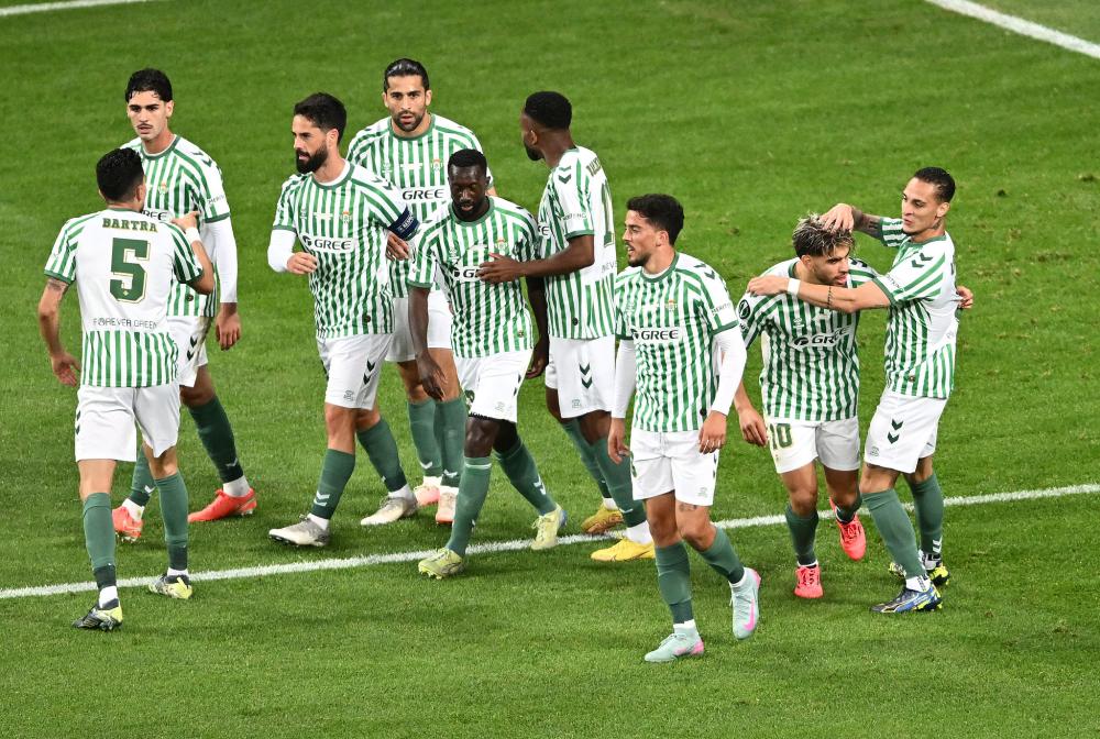 国米半场进球，红牛扛不住压力最终2-1落败国米